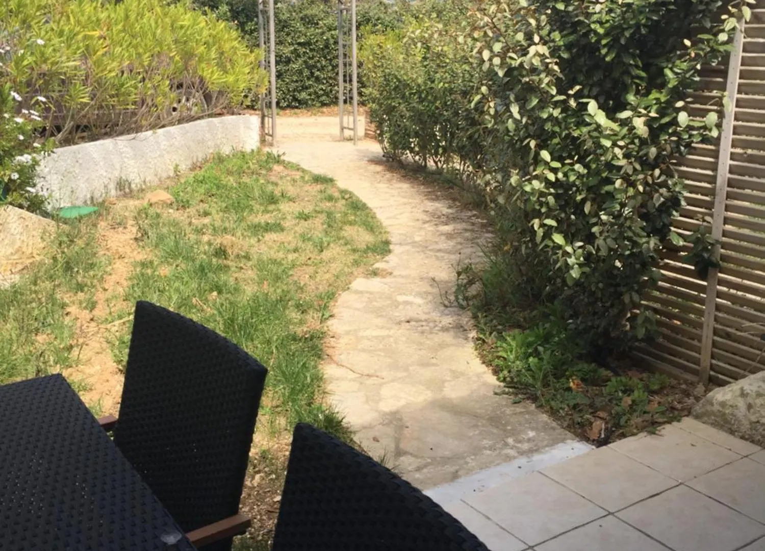 סיס-פור-לה-פלאז' Charmant Deux Pieces- Terrasses- Jardinet